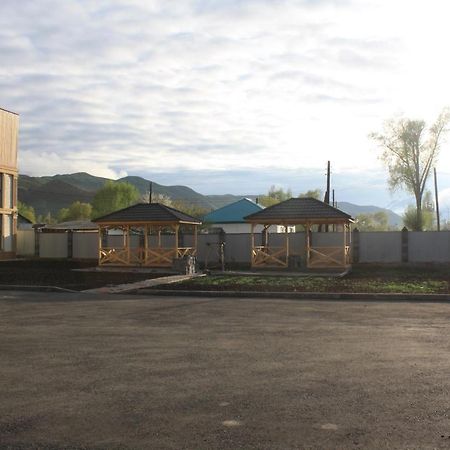 Saty Guest House Luaran gambar