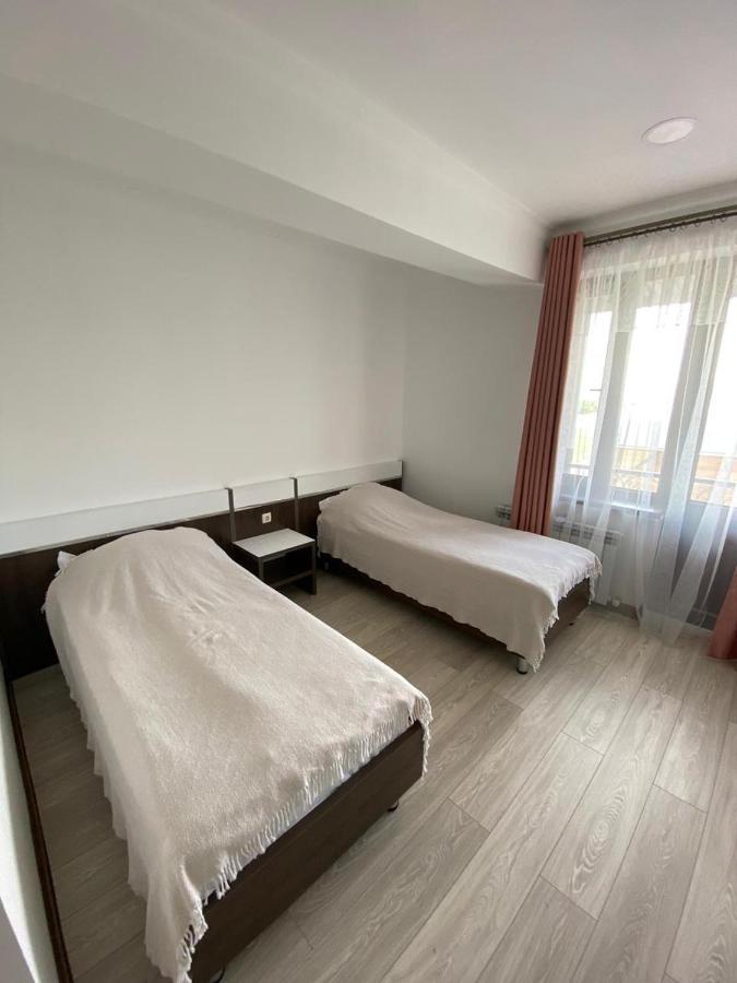 Saty Guest House Luaran gambar