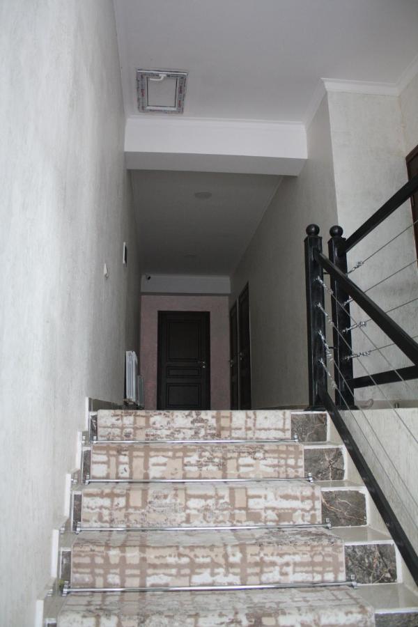 Saty Guest House Luaran gambar