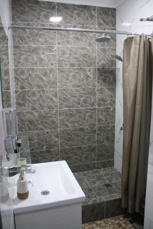Saty Guest House Luaran gambar
