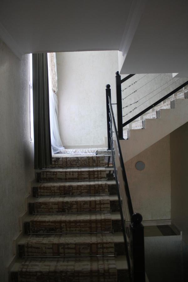 Saty Guest House Luaran gambar