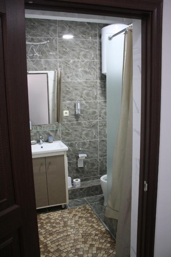 Saty Guest House Luaran gambar